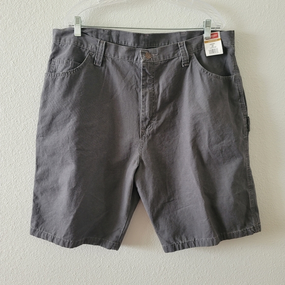 Wrangler Other - Wrangler carpenter shorts size 40 gray relaxed fit mens utility pockets NWT